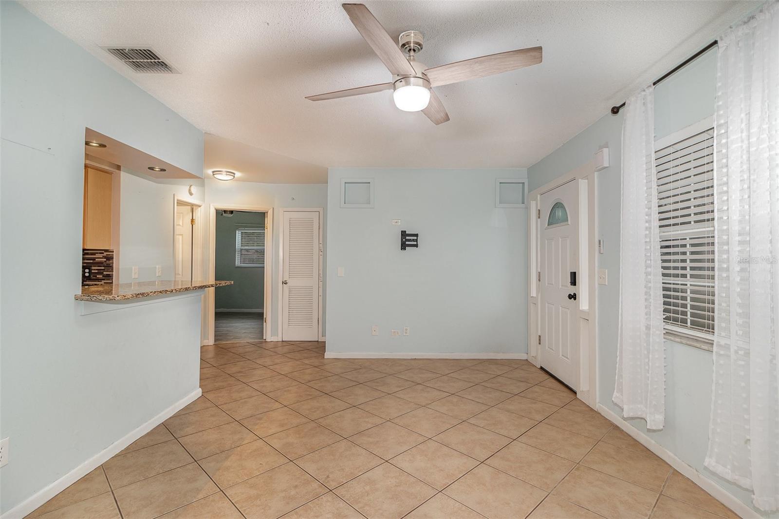 200 AVENUE C, CHULUOTA, FL, 32766