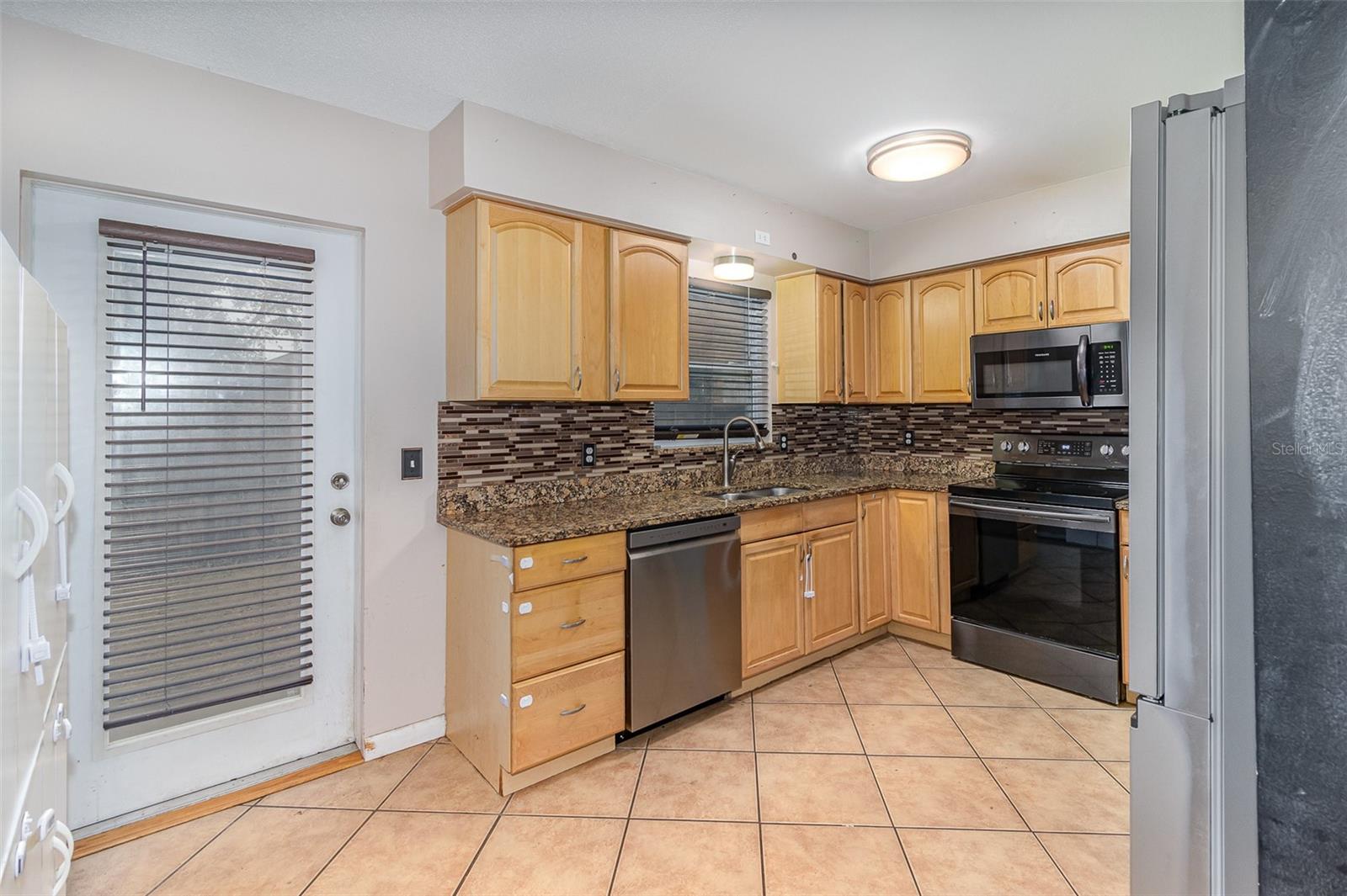 200 AVENUE C, CHULUOTA, FL, 32766