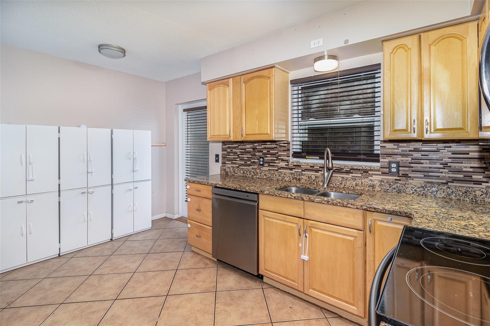 200 AVENUE C, CHULUOTA, FL, 32766