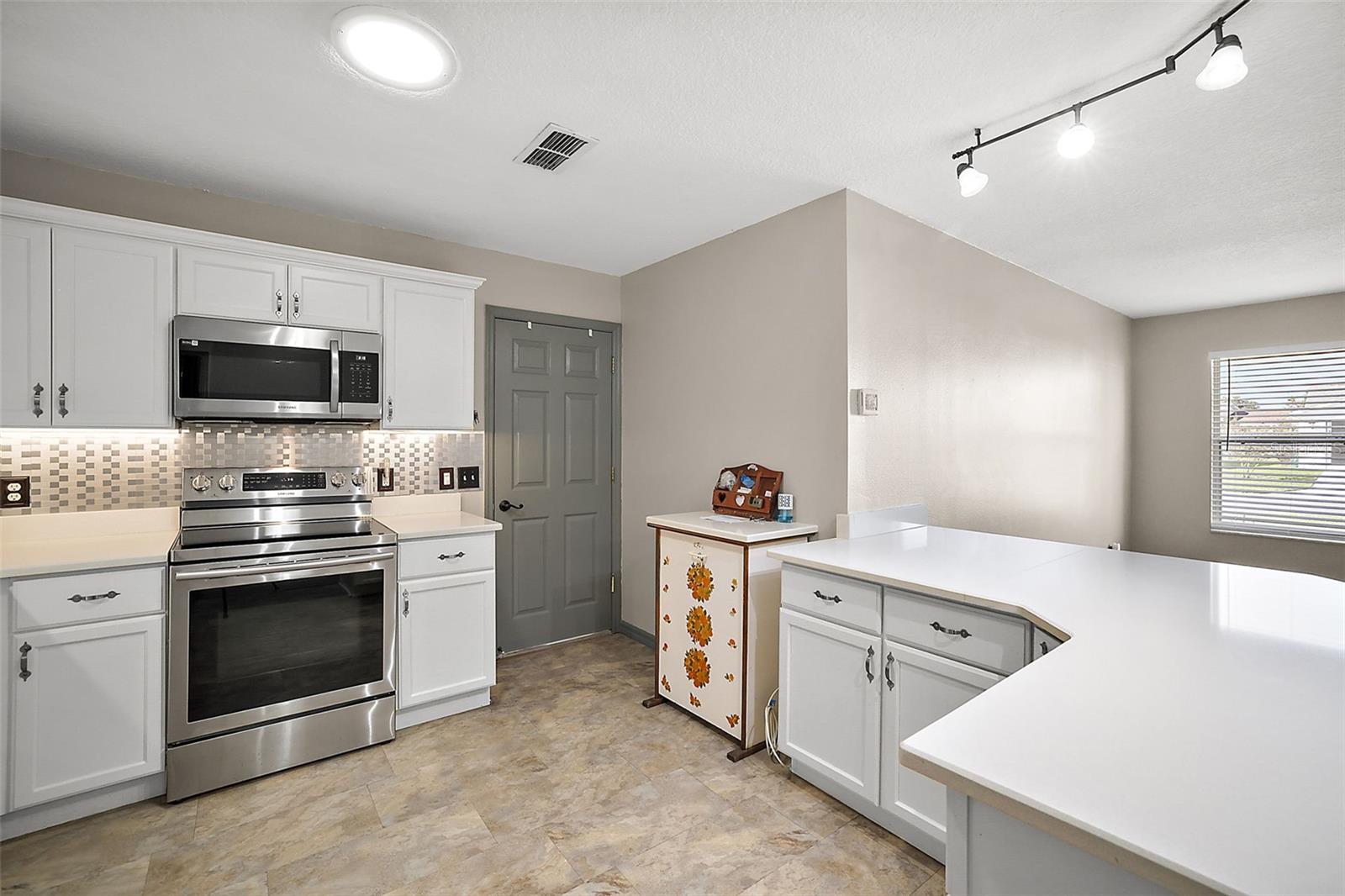2541 PRIVADA DR, THE VILLAGES, FL, 32162