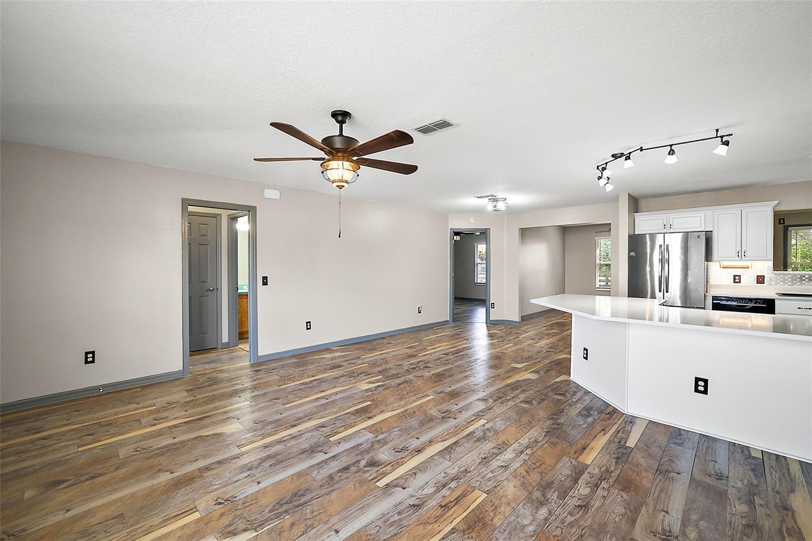 2541 PRIVADA DR, THE VILLAGES, FL, 32162