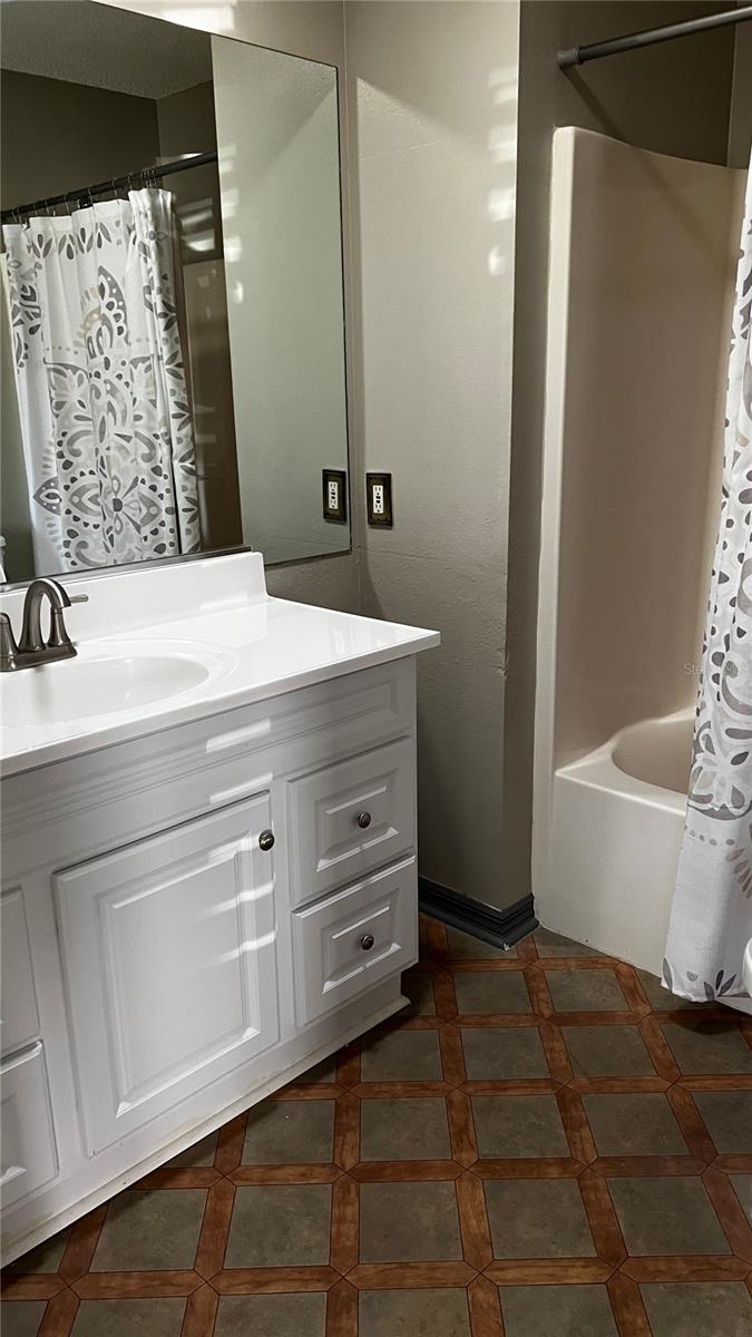 2541 PRIVADA DR, THE VILLAGES, FL, 32162