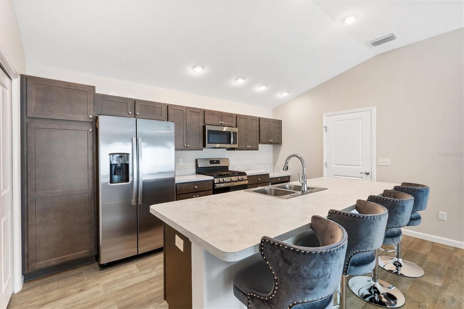 3320 DAVIS TER, THE VILLAGES, FL, 32163