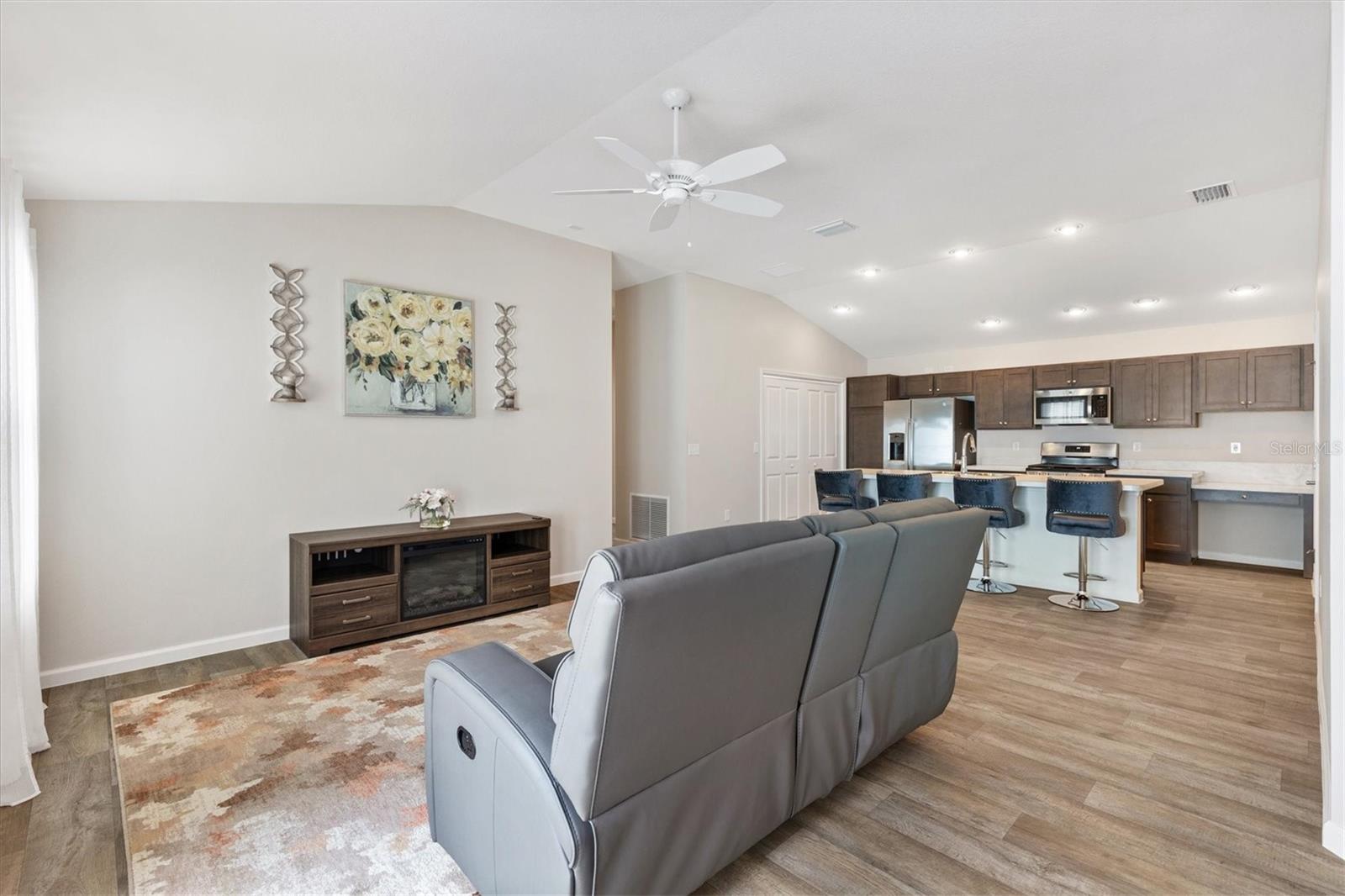 3320 DAVIS TER, THE VILLAGES, FL, 32163