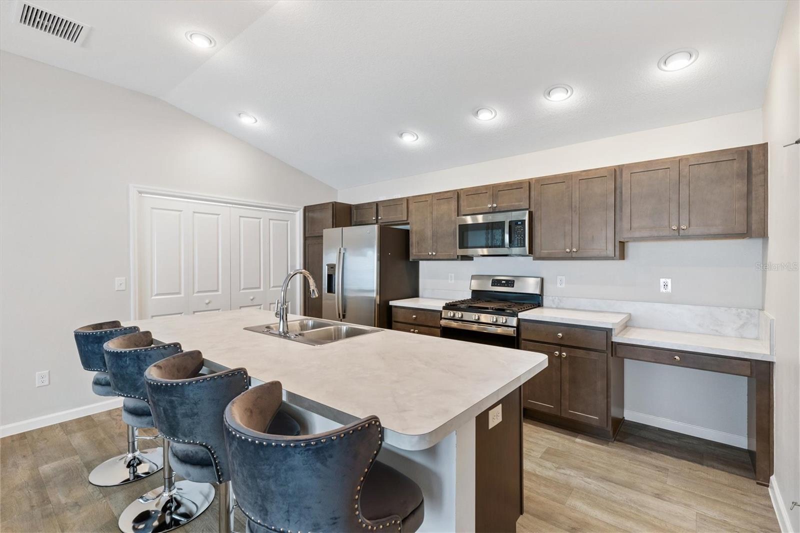 3320 DAVIS TER, THE VILLAGES, FL, 32163