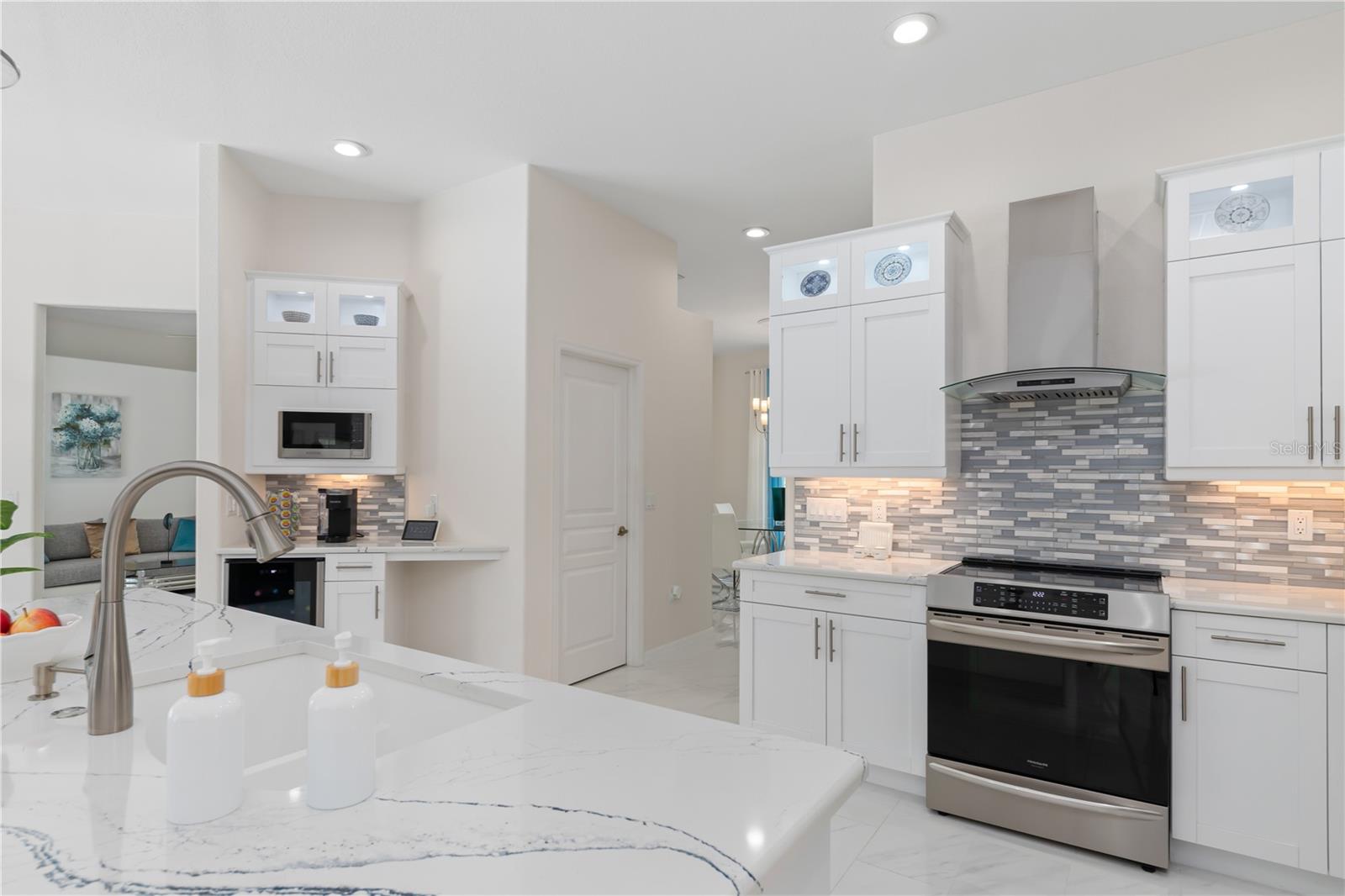 1041 HARBOUR DRAKE DR, PUNTA GORDA, FL, 33983