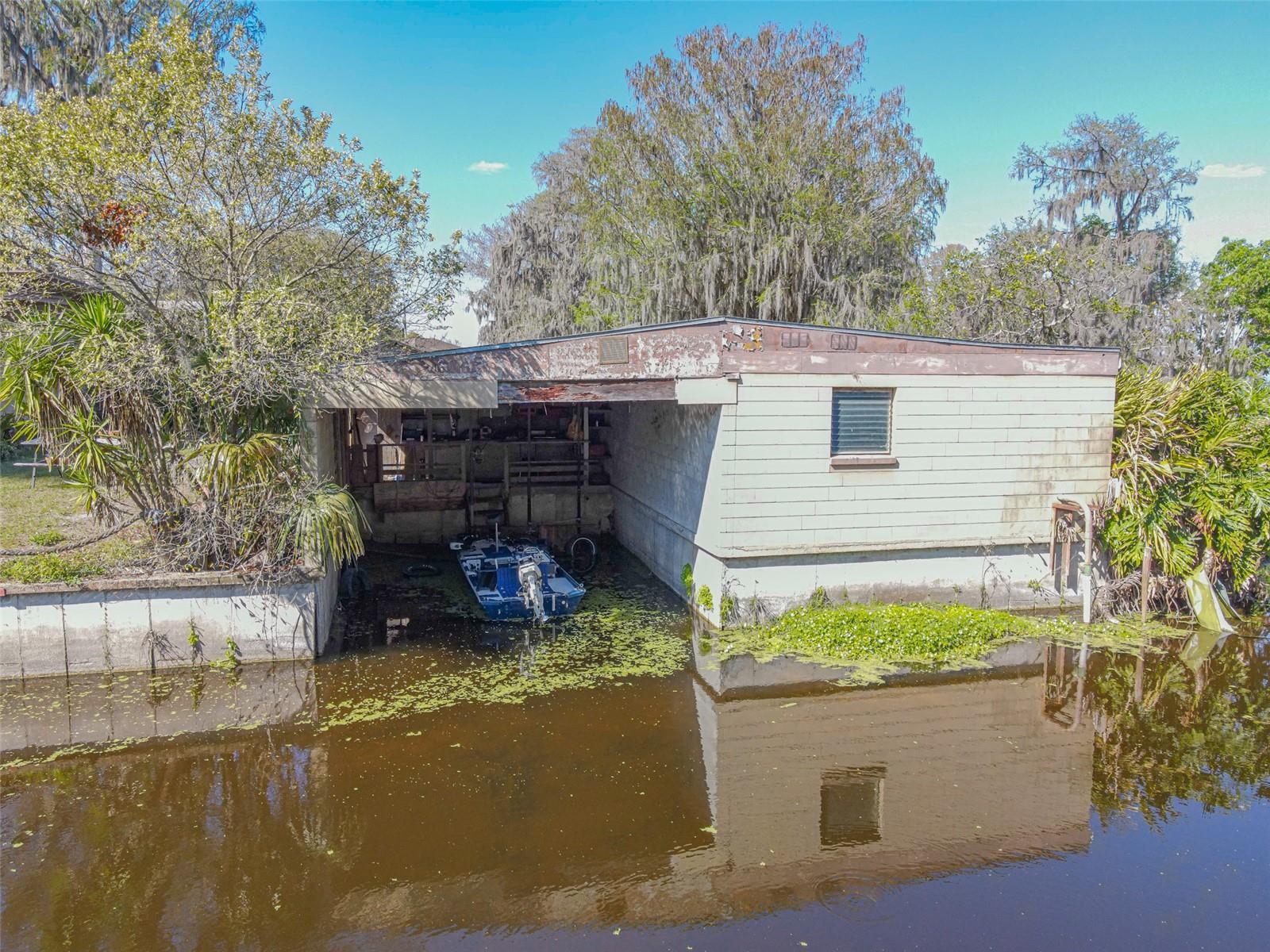 2439 CR 453, LAKE PANASOFFKEE, FL, 33538