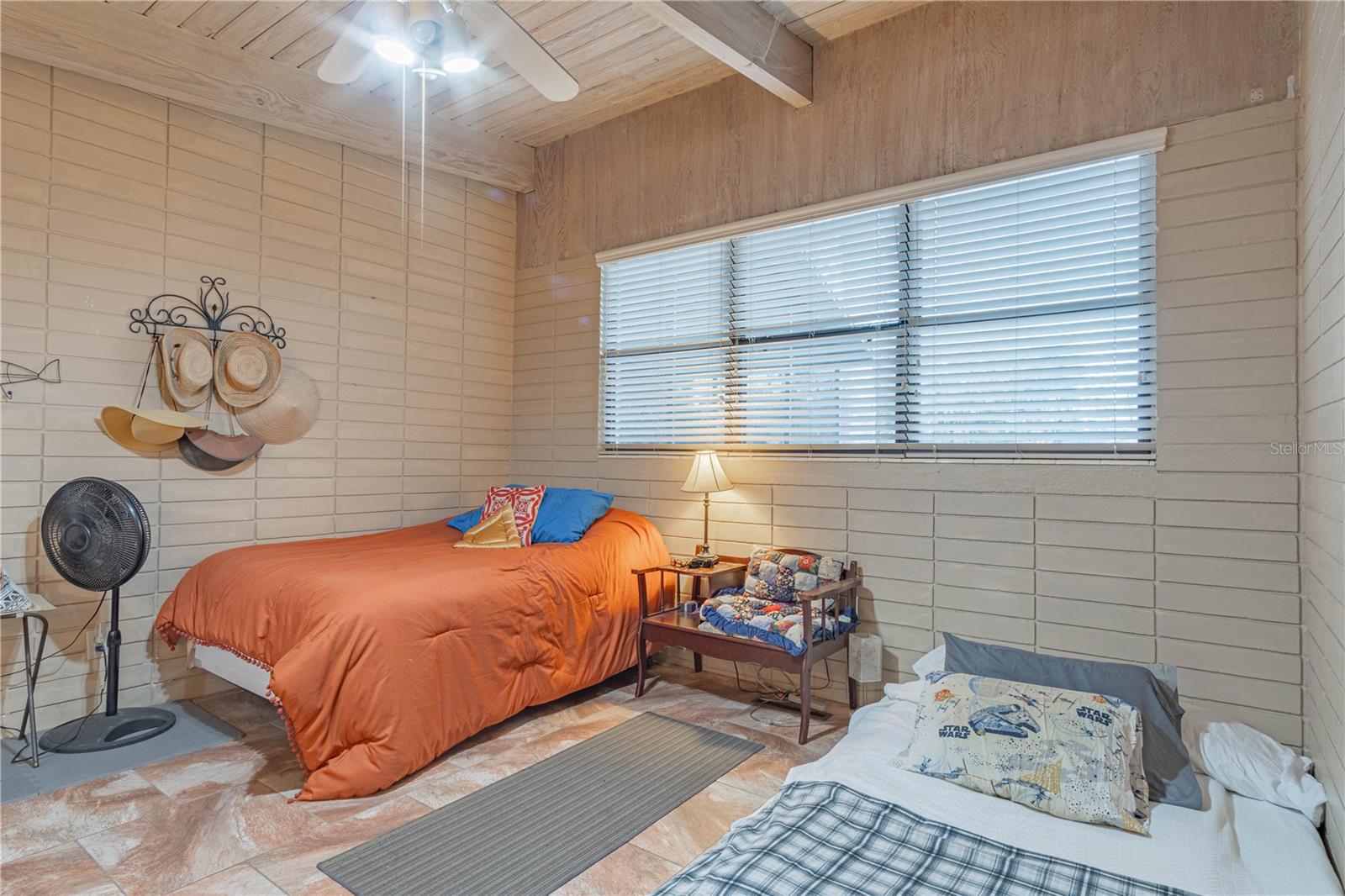 2439 CR 453, LAKE PANASOFFKEE, FL, 33538