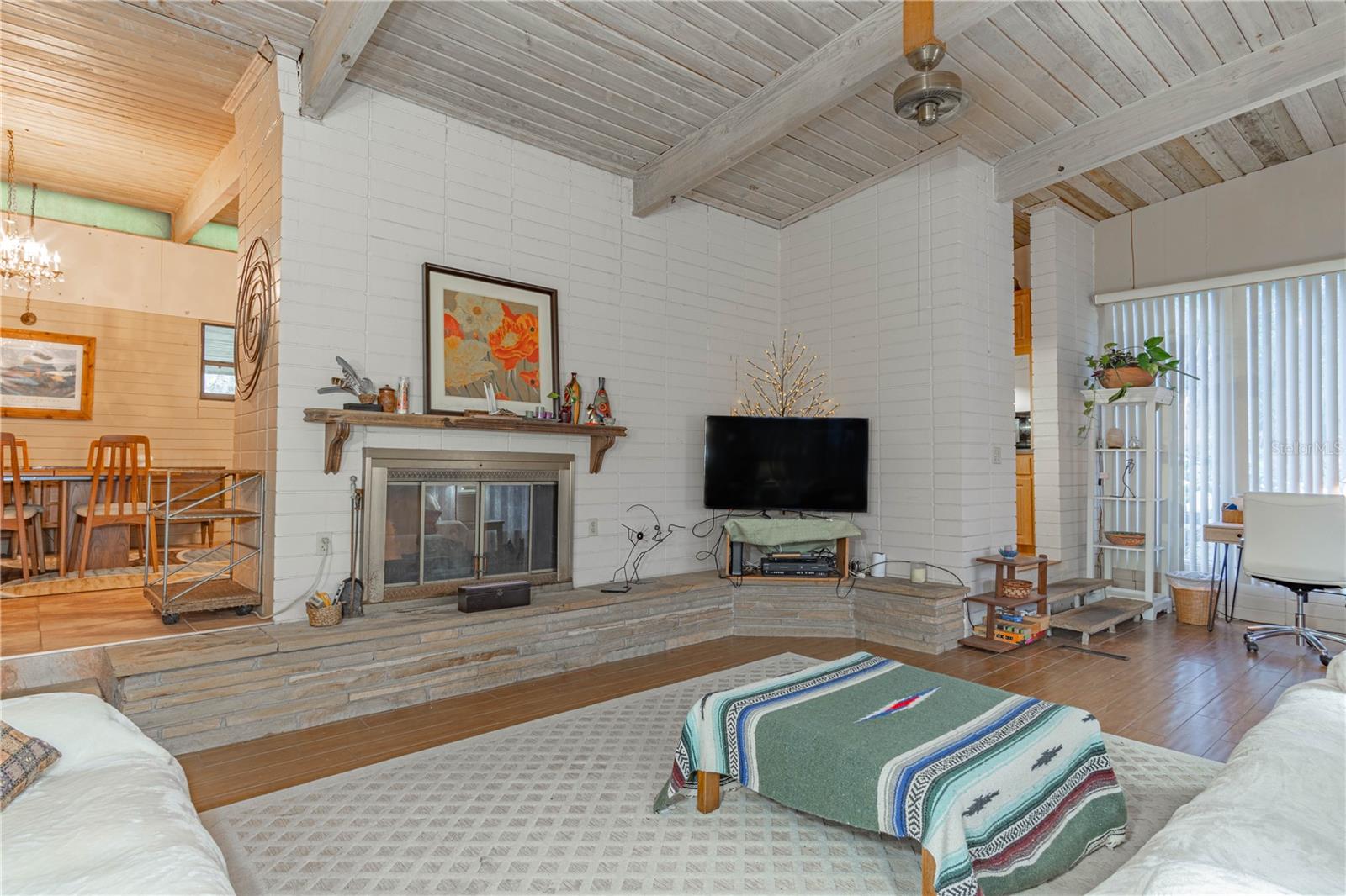 2439 CR 453, LAKE PANASOFFKEE, FL, 33538