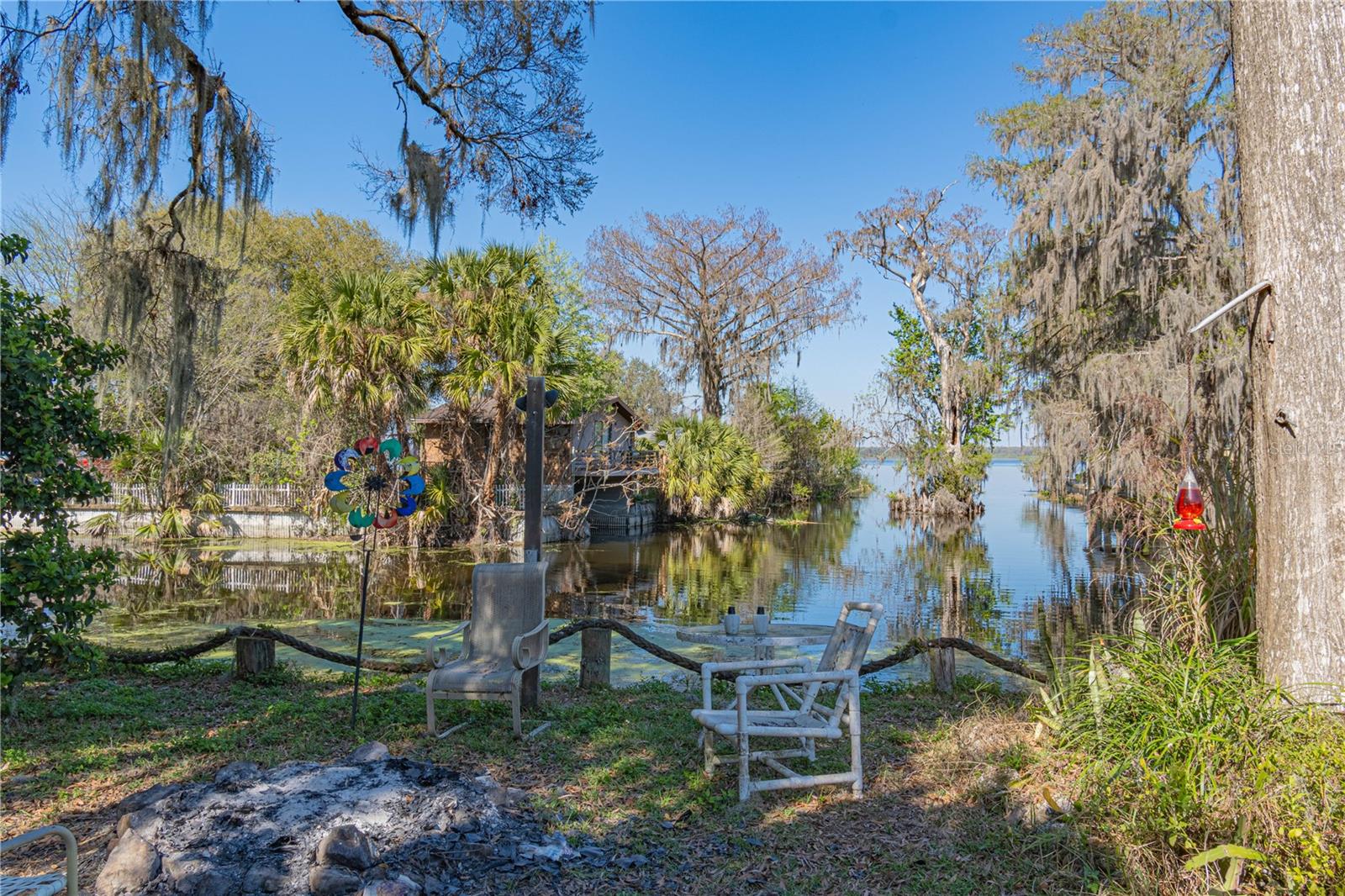 2439 CR 453, LAKE PANASOFFKEE, FL, 33538