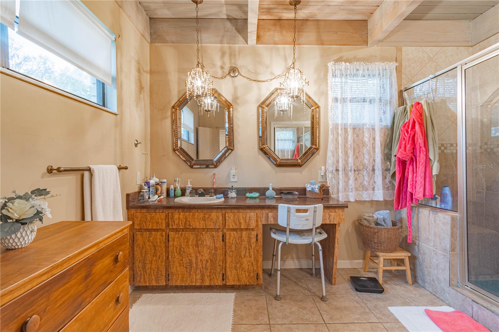 2439 CR 453, LAKE PANASOFFKEE, FL, 33538