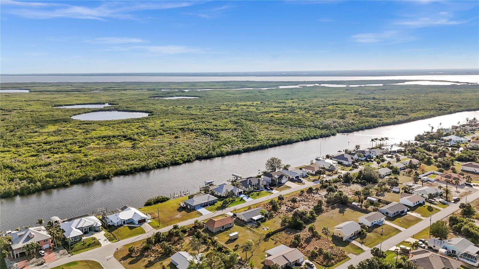 18422 ARAPAHOE CIR, PORT CHARLOTTE, FL, 33948