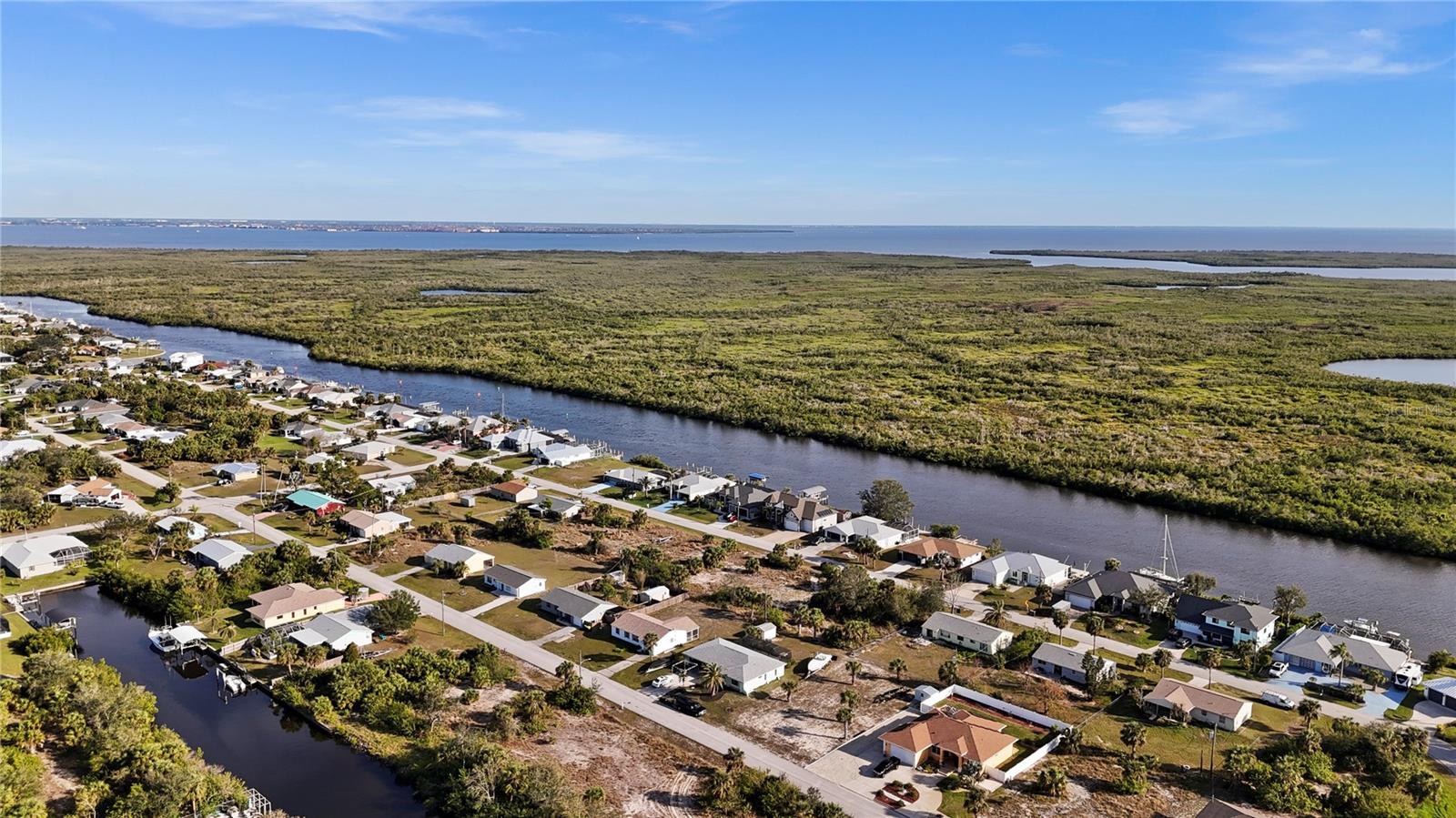 18422 ARAPAHOE CIR, PORT CHARLOTTE, FL, 33948