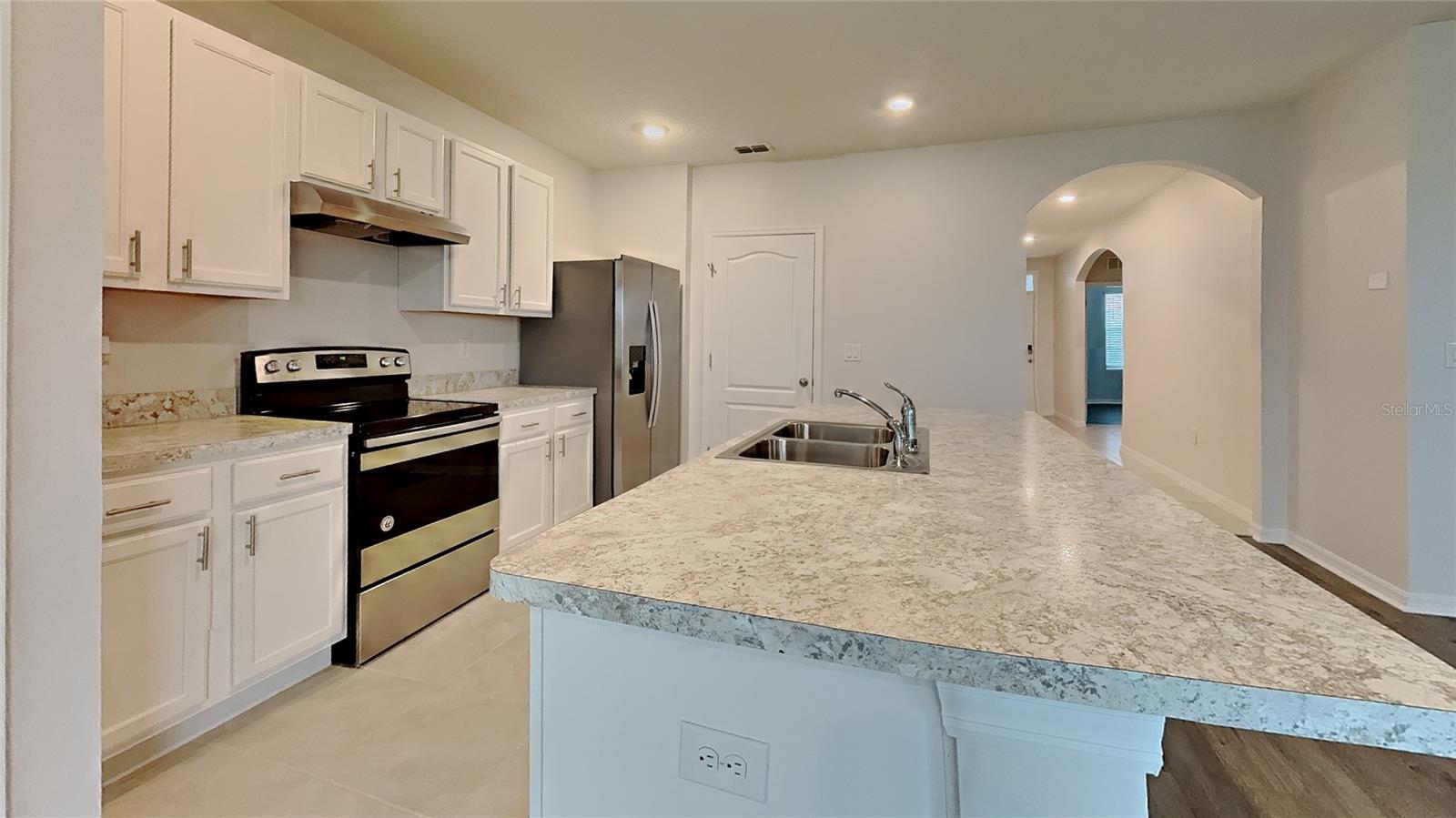 1040 CAMBRIDGE DRIVE, WINTER HAVEN, FL, 33881