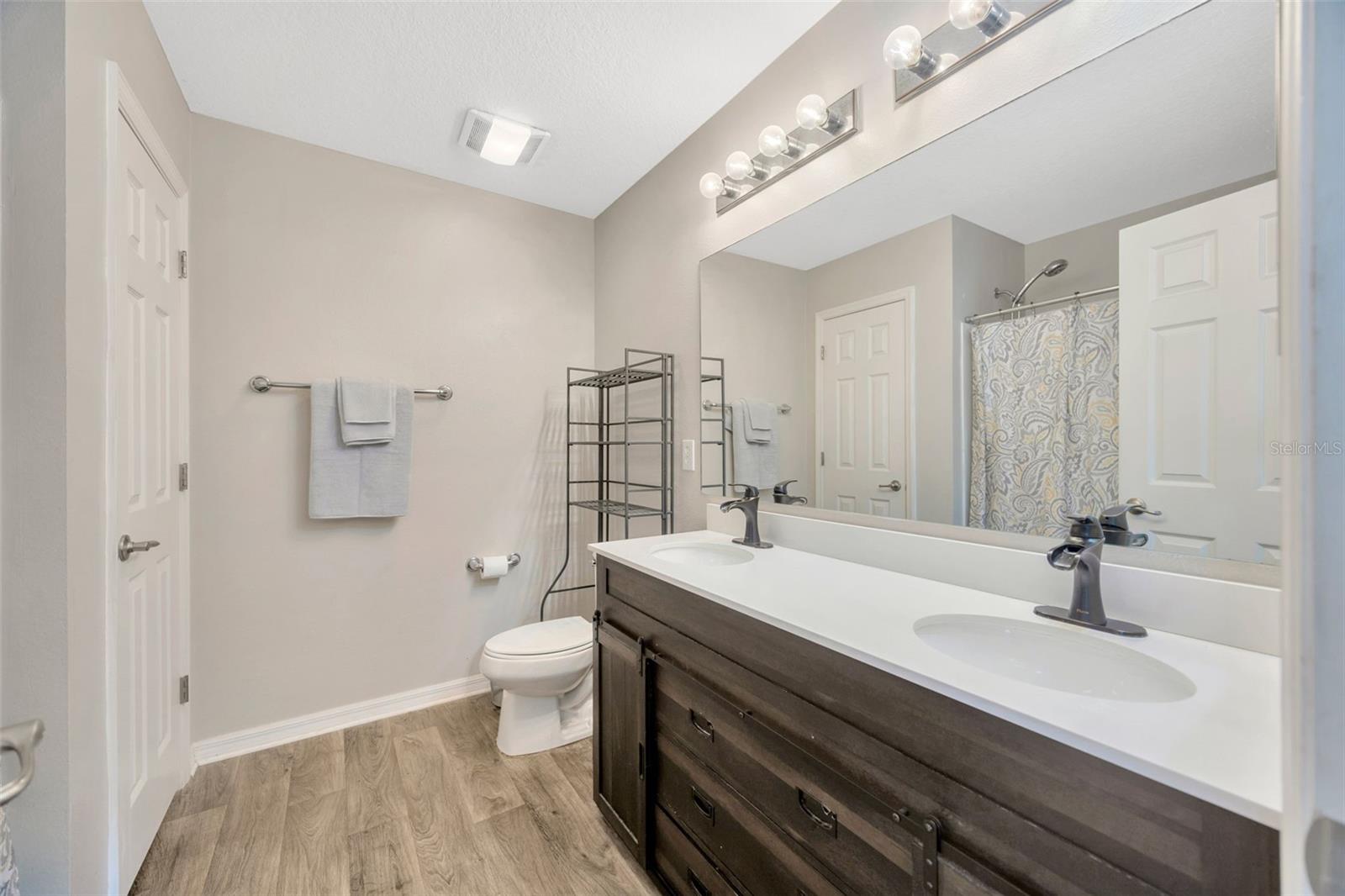 3131 ROYAL TUSCAN LN, VALRICO, FL, 33594