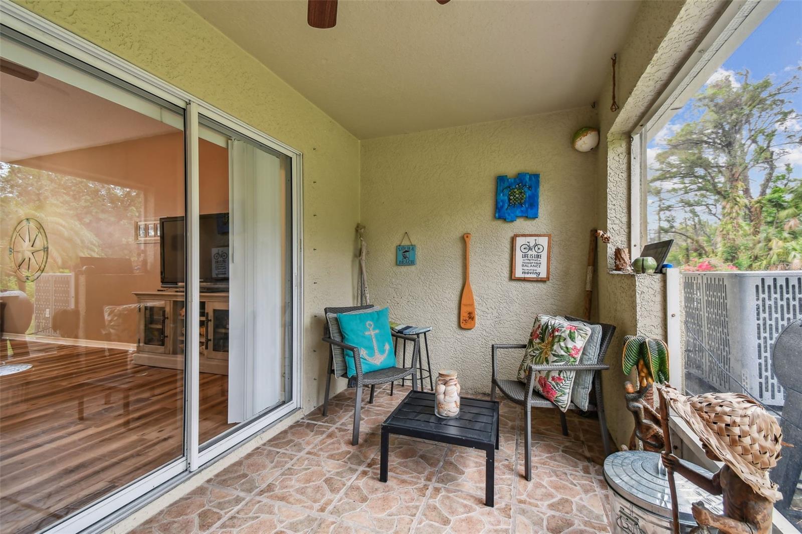 11162 KAPOK GRAND CIR, MADEIRA BEACH, FL, 33708