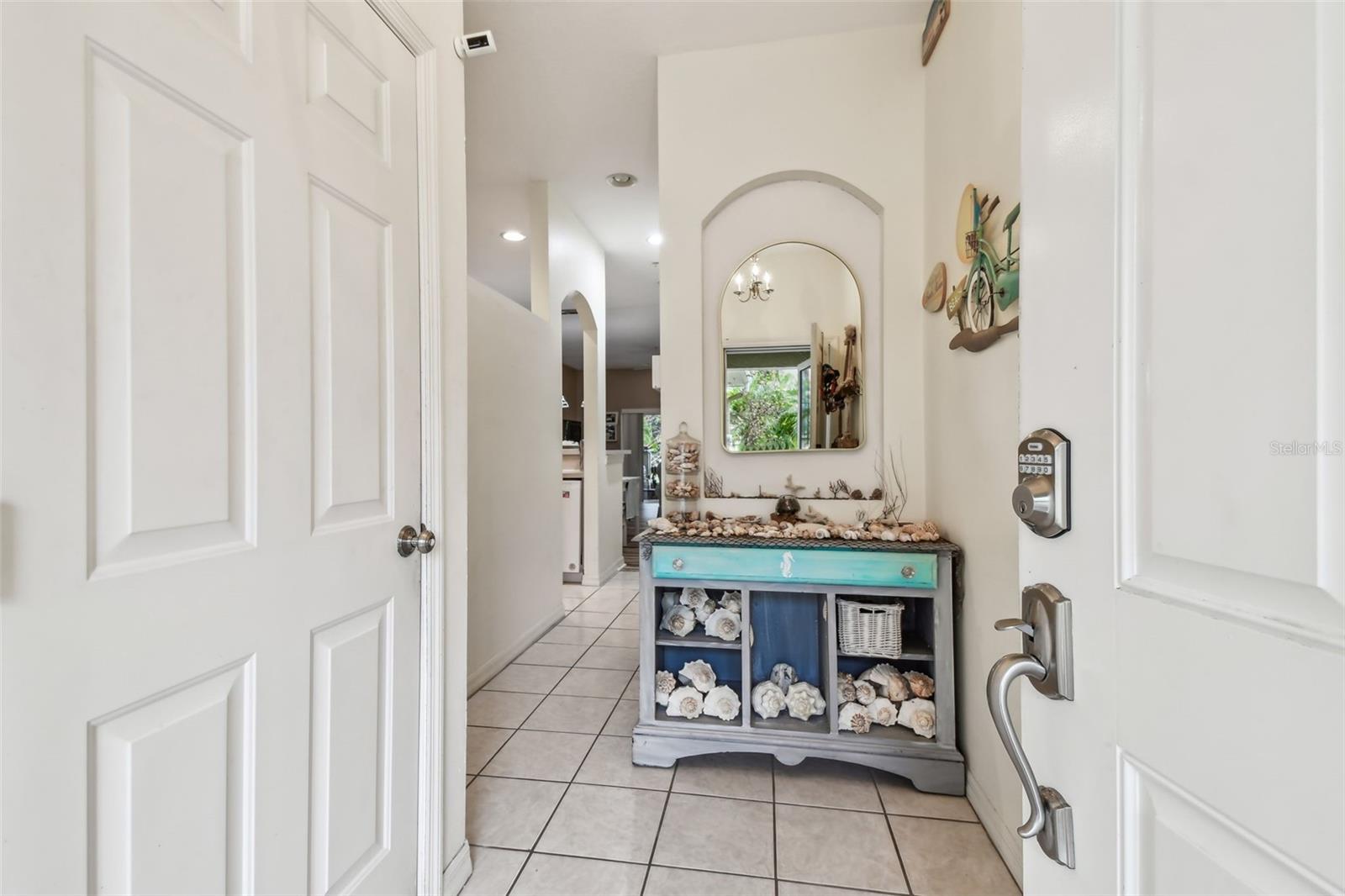 11162 KAPOK GRAND CIR, MADEIRA BEACH, FL, 33708