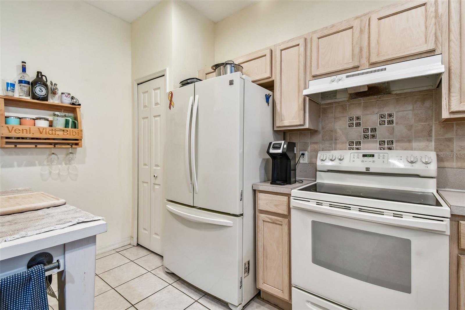 11162 KAPOK GRAND CIR, MADEIRA BEACH, FL, 33708