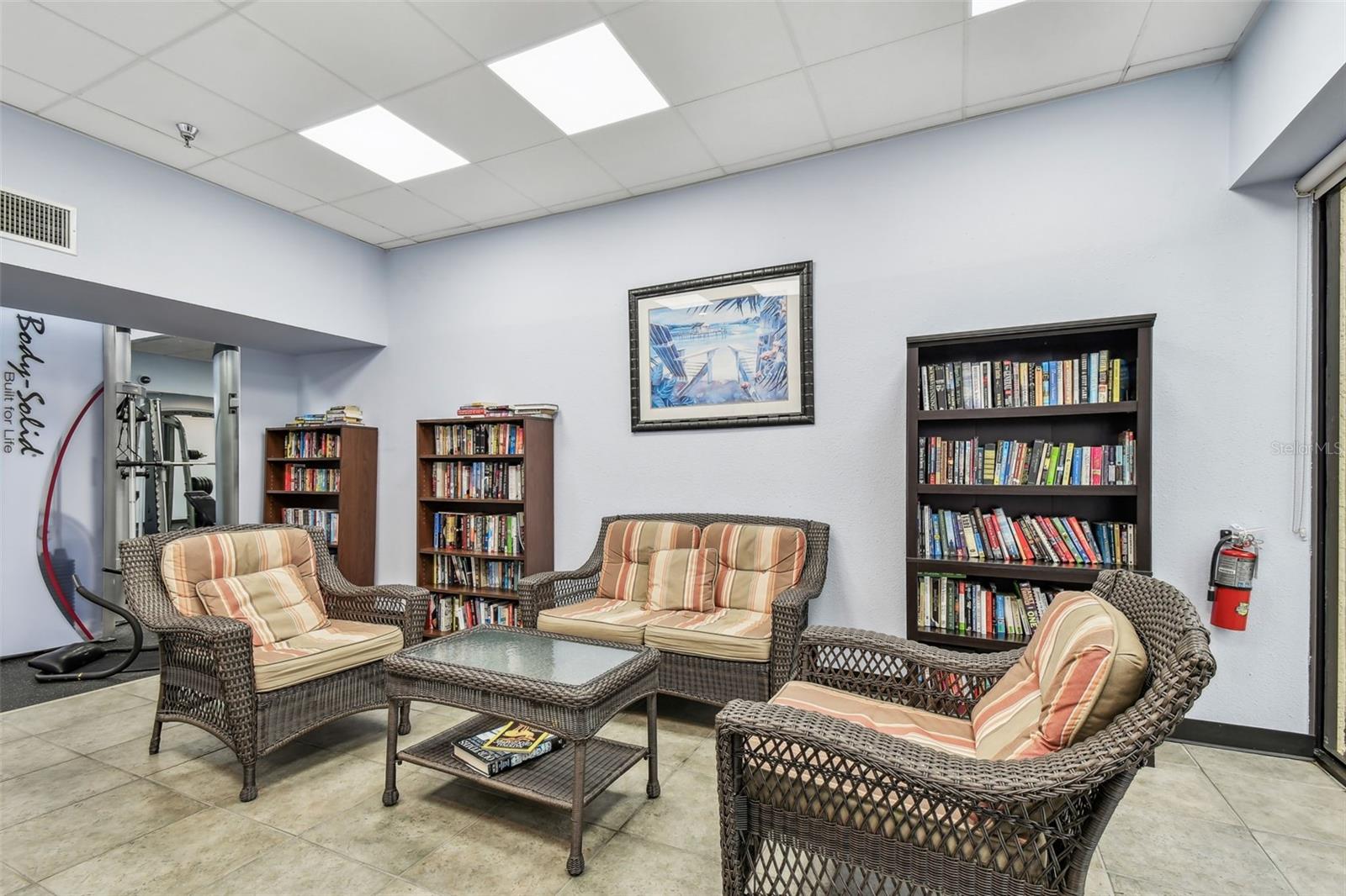 11162 KAPOK GRAND CIR, MADEIRA BEACH, FL, 33708