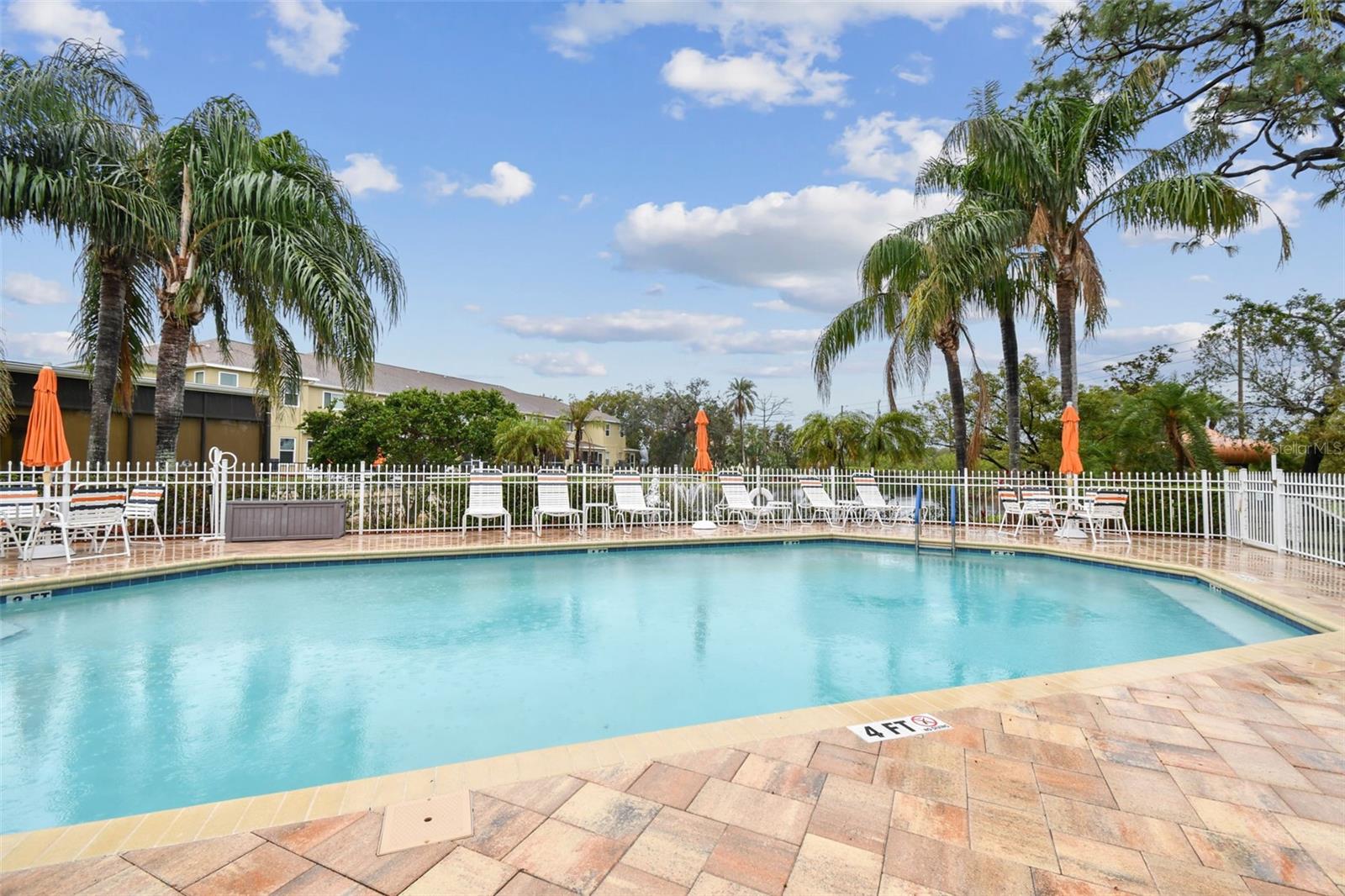 11162 KAPOK GRAND CIR, MADEIRA BEACH, FL, 33708
