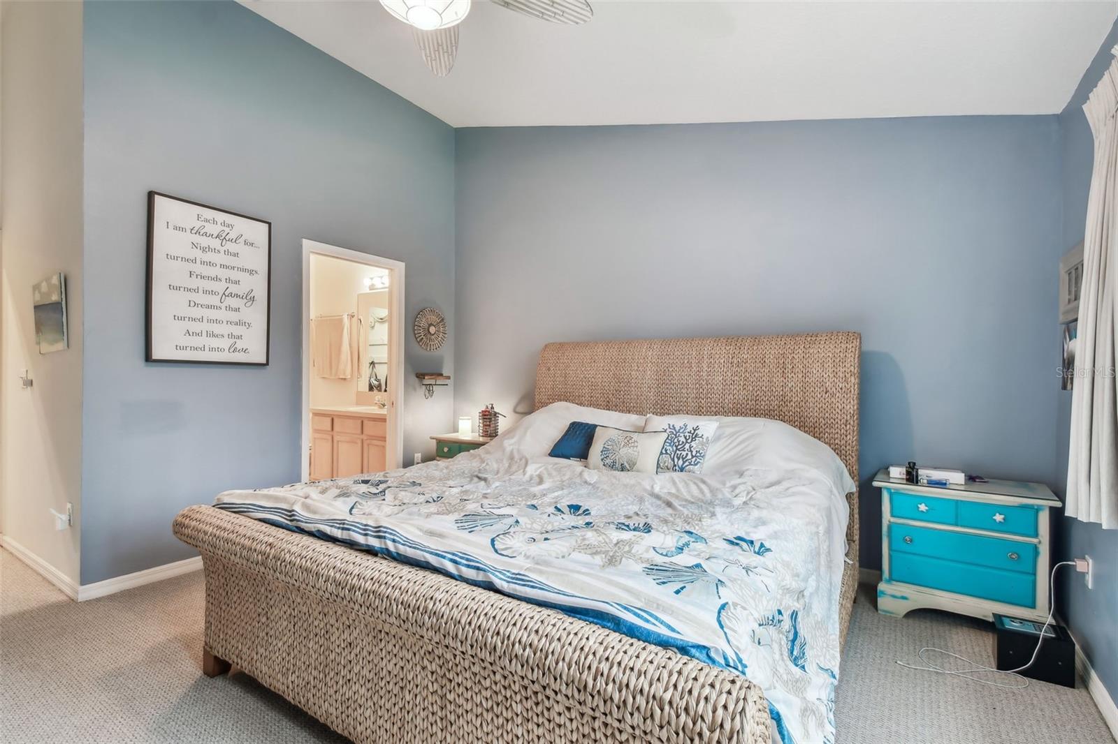 11162 KAPOK GRAND CIR, MADEIRA BEACH, FL, 33708