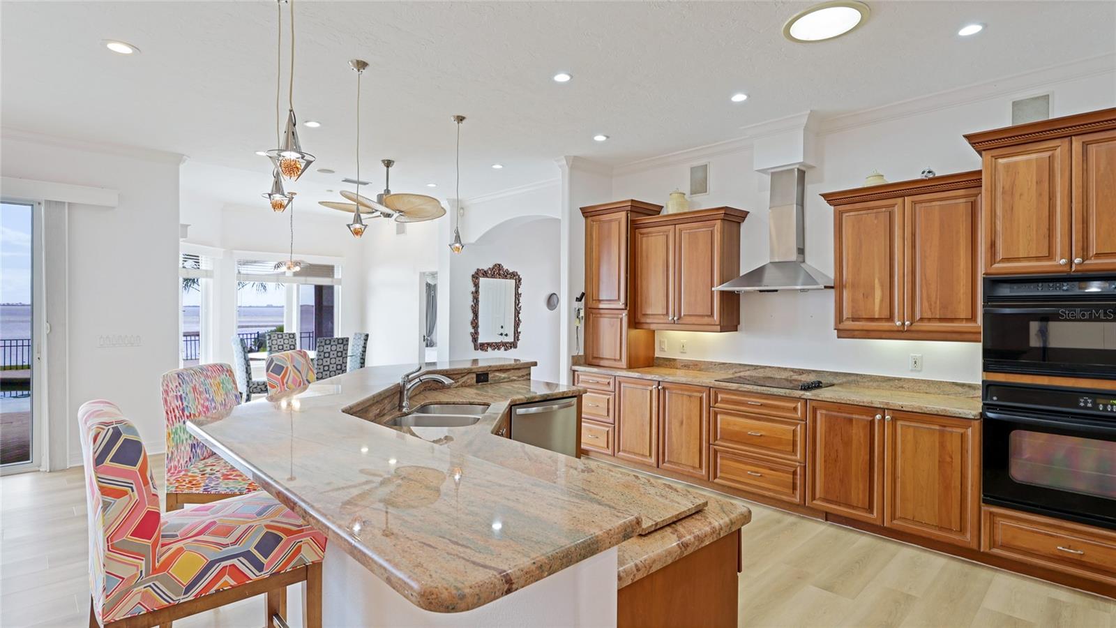 202 GAINES AVE, SARASOTA, FL, 34243
