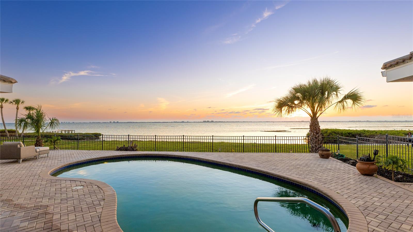 202 GAINES AVE, SARASOTA, FL, 34243