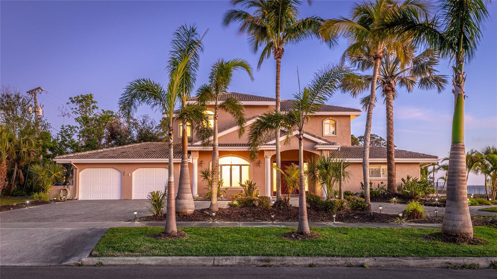 202 GAINES AVE, SARASOTA, FL, 34243