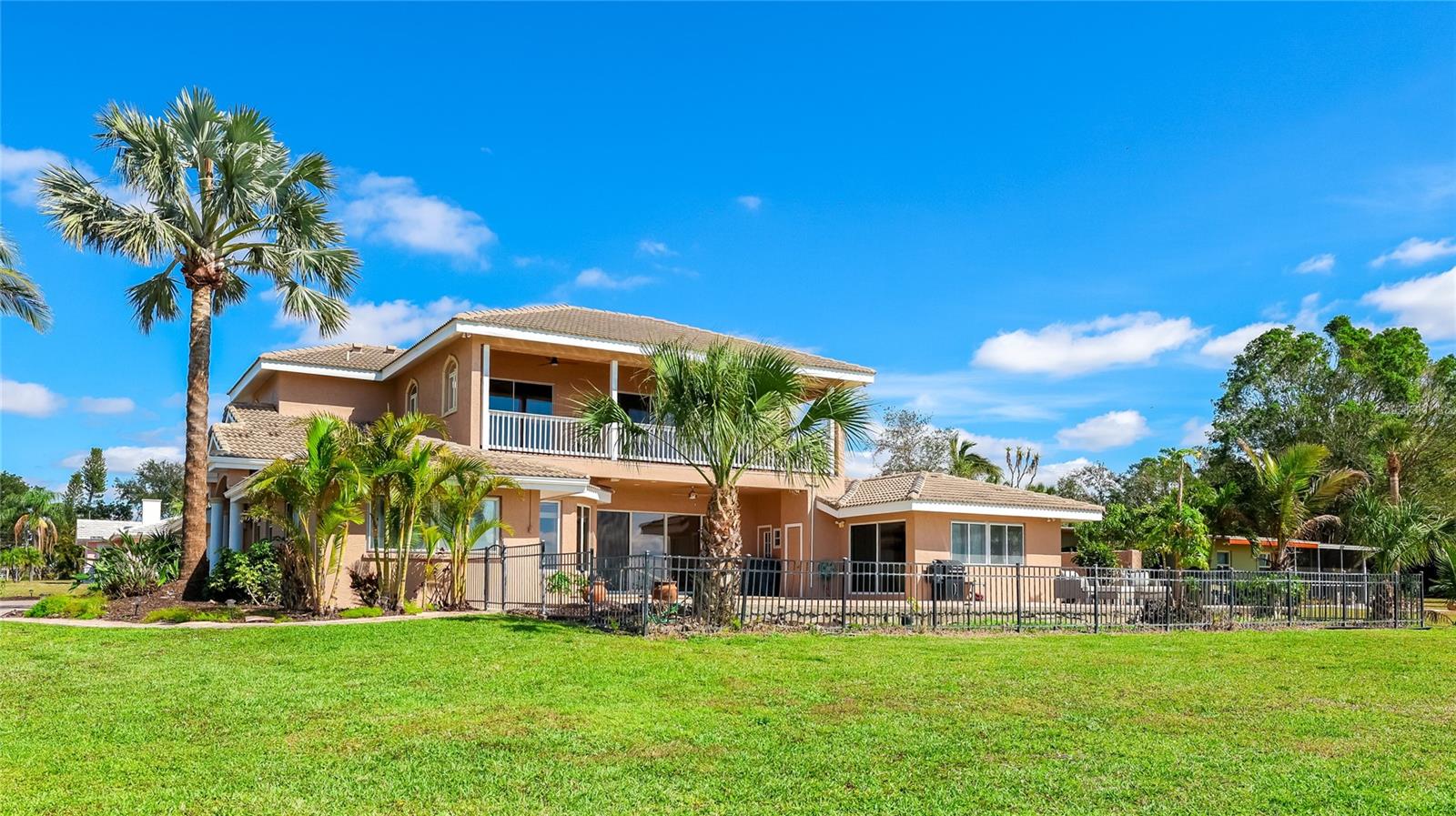202 GAINES AVE, SARASOTA, FL, 34243