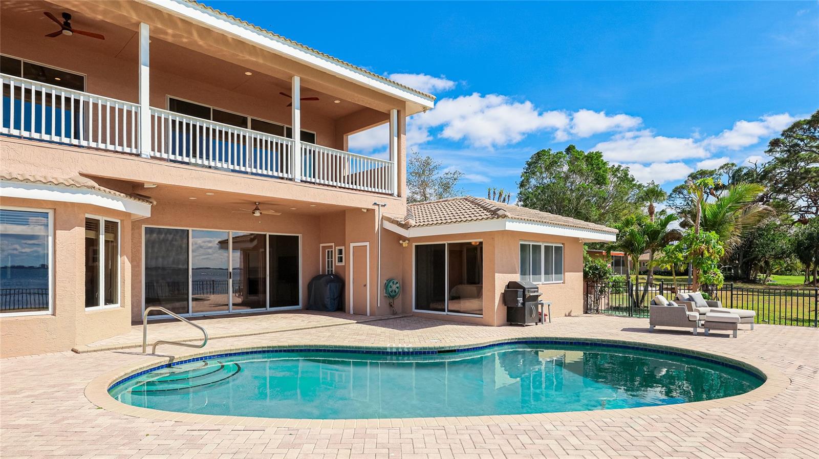 202 GAINES AVE, SARASOTA, FL, 34243