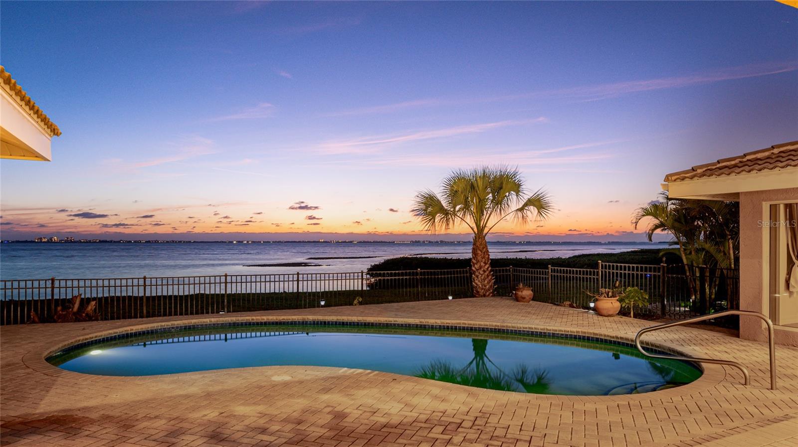 202 GAINES AVE, SARASOTA, FL, 34243