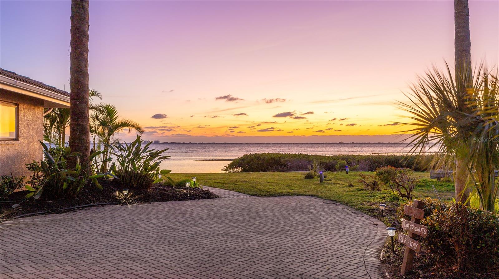 202 GAINES AVE, SARASOTA, FL, 34243