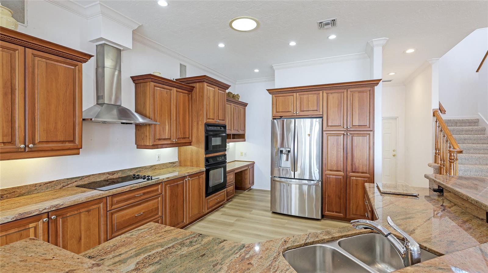 202 GAINES AVE, SARASOTA, FL, 34243
