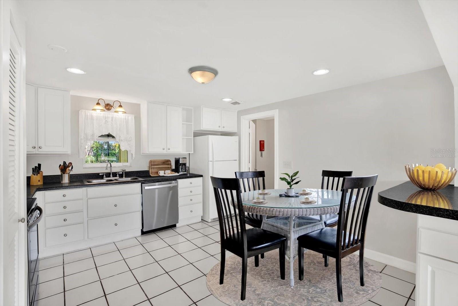 1106 40TH AVE W, BRADENTON, FL, 34205