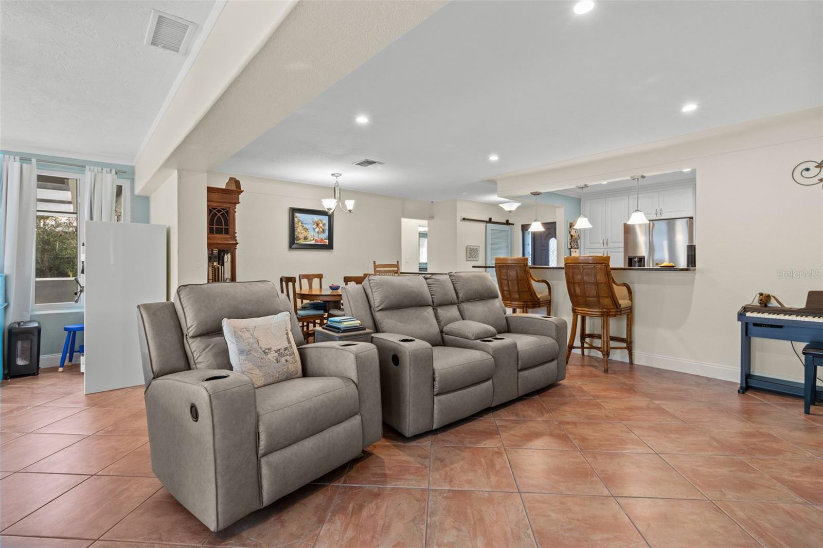 8000 13TH AVE S, ST PETERSBURG, FL, 33707