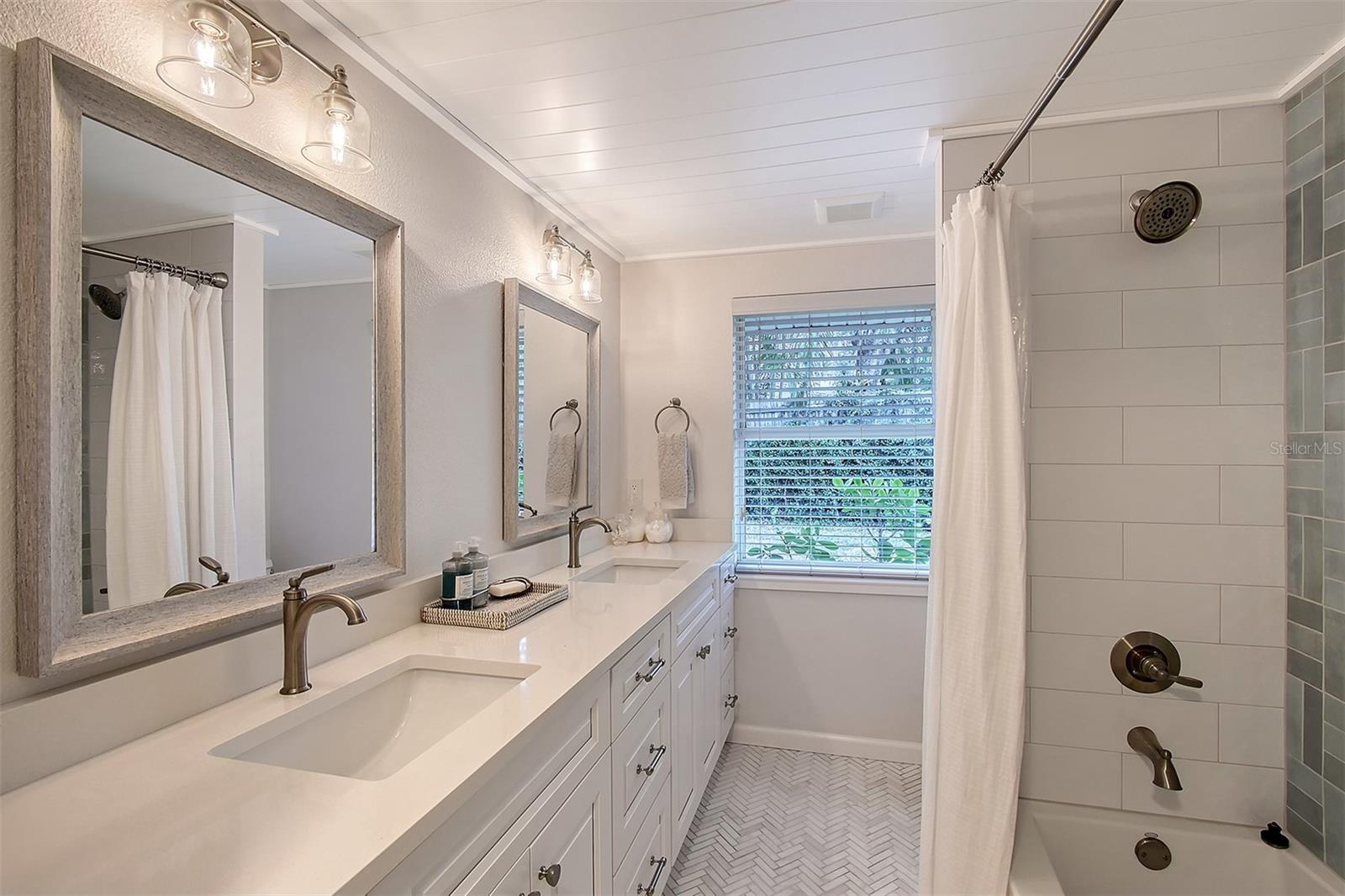 4045 LISBON PL, SARASOTA, FL, 34231