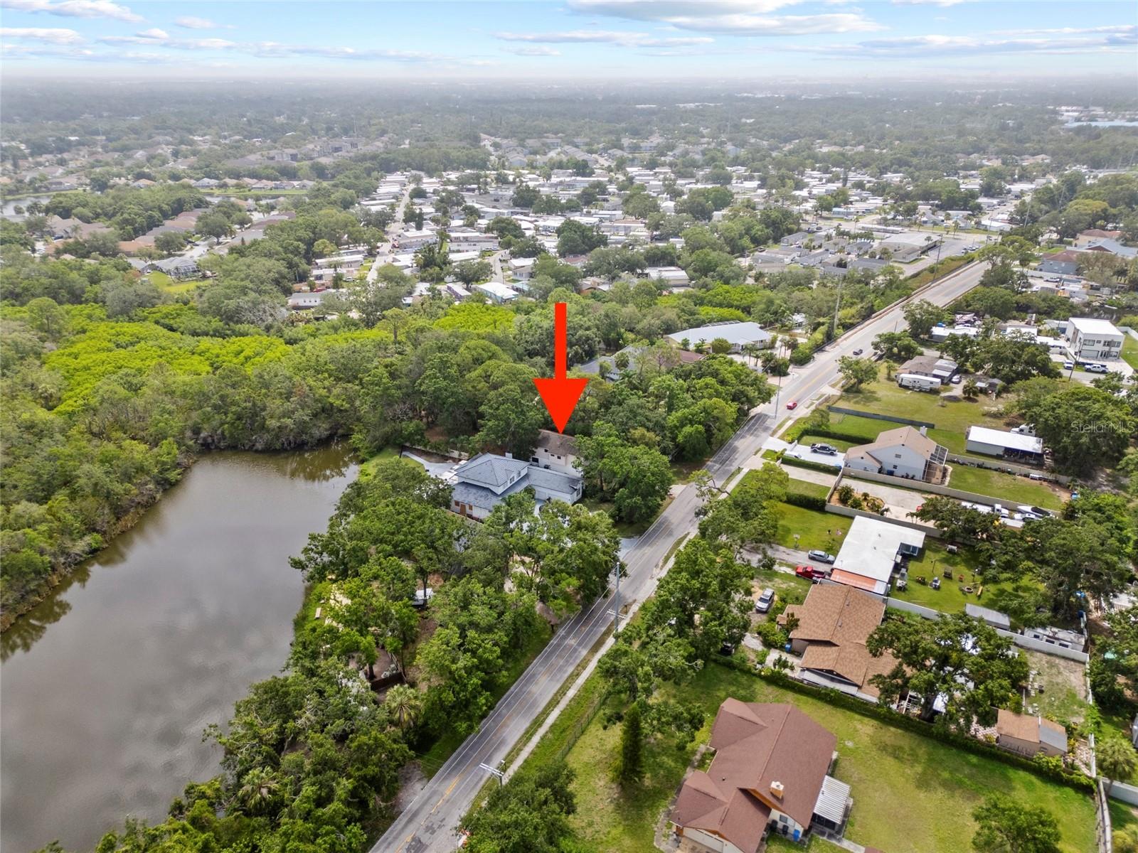 9811 MEMORIAL HWY, TAMPA, FL, 33615