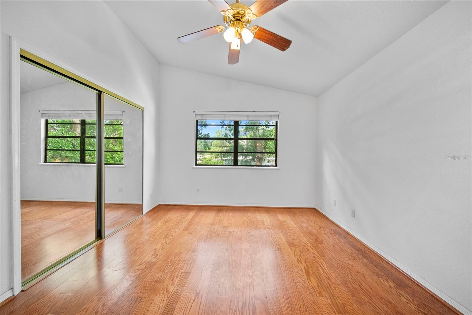 9811 MEMORIAL HWY, TAMPA, FL, 33615