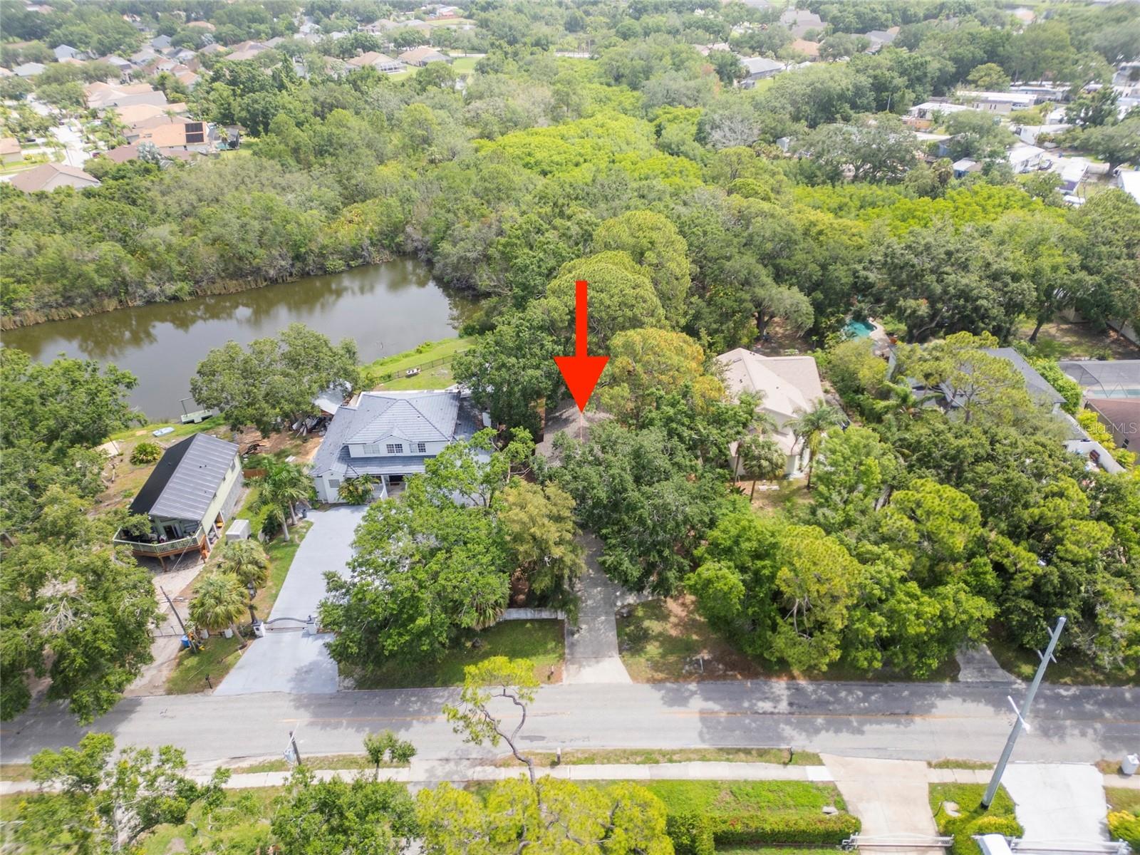 9811 MEMORIAL HWY, TAMPA, FL, 33615