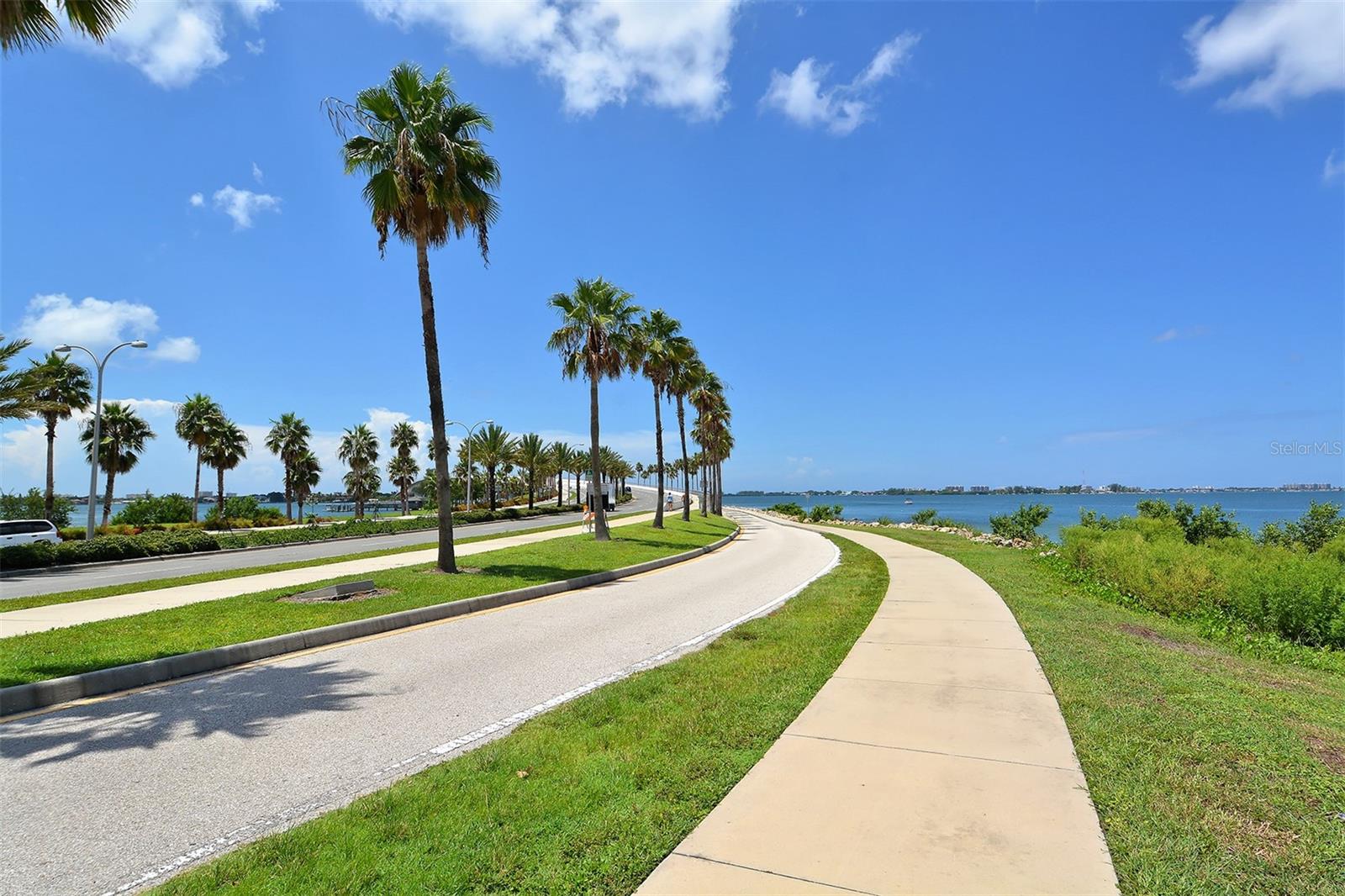 11 SUNSET DR #303, SARASOTA, FL, 34236