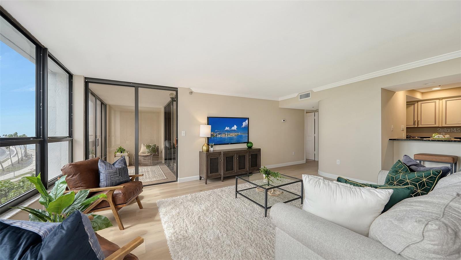 11 SUNSET DR #303, SARASOTA, FL, 34236