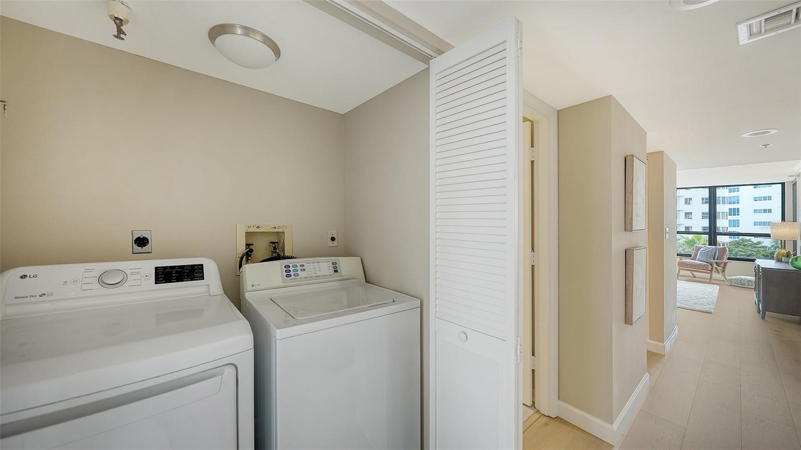 11 SUNSET DR #303, SARASOTA, FL, 34236