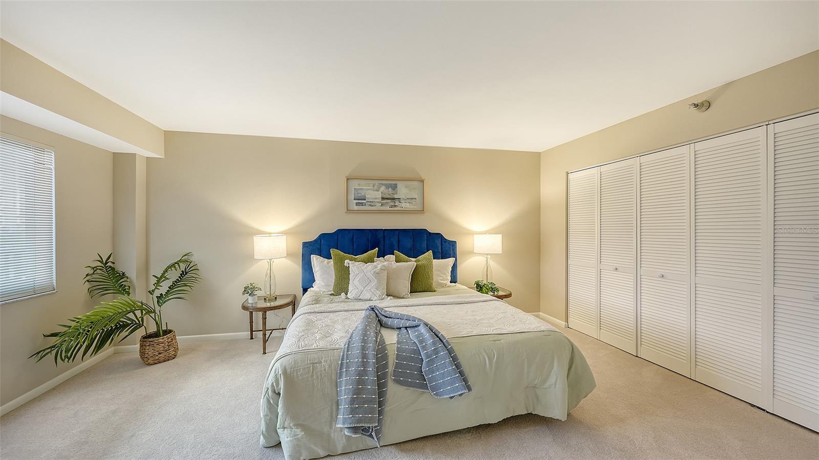 11 SUNSET DR #303, SARASOTA, FL, 34236