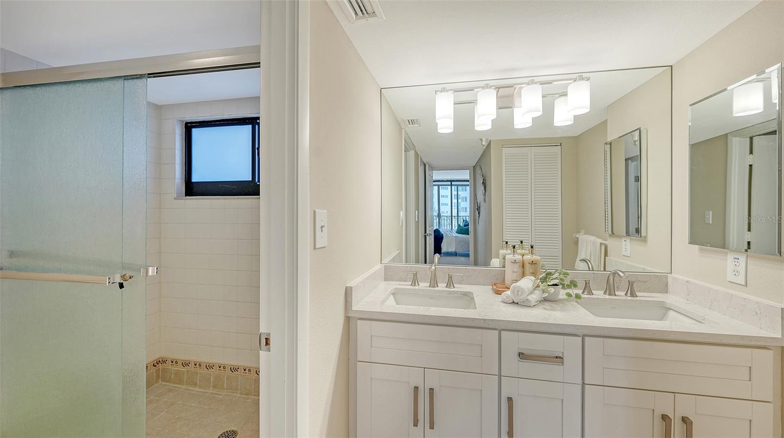 11 SUNSET DR #303, SARASOTA, FL, 34236