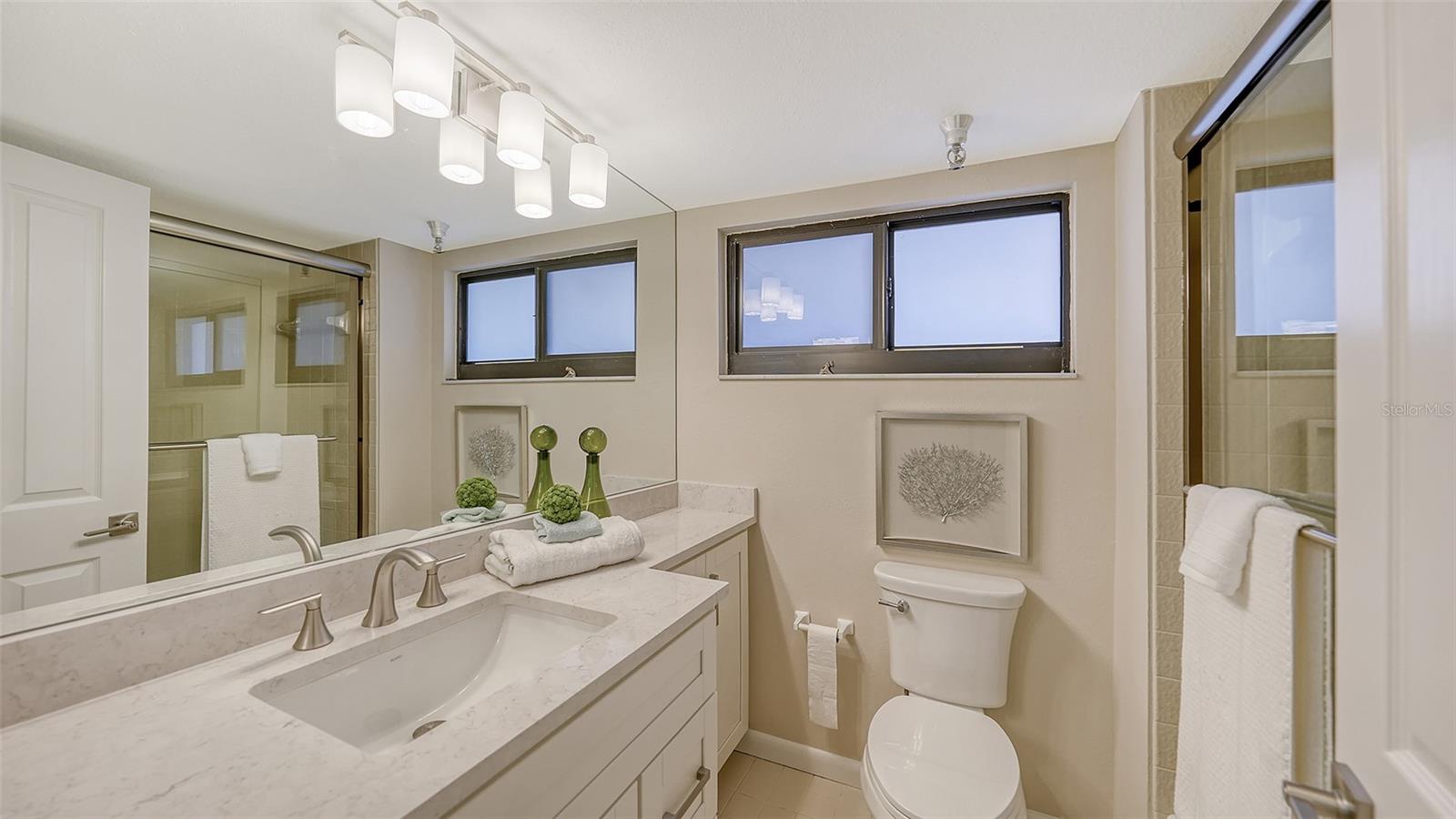 11 SUNSET DR #303, SARASOTA, FL, 34236