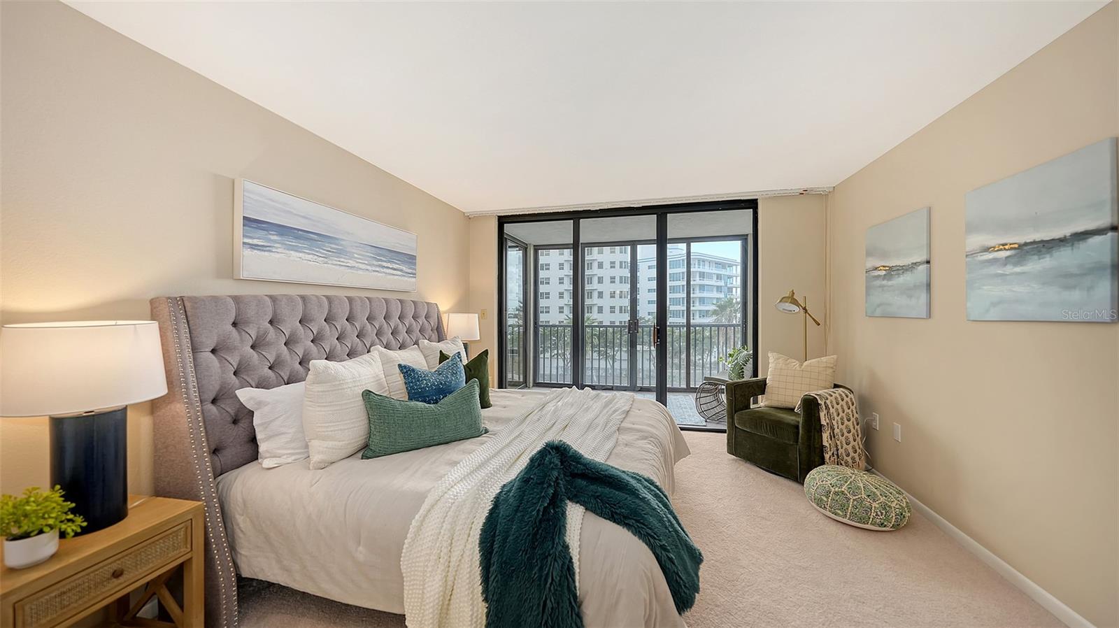 11 SUNSET DR #303, SARASOTA, FL, 34236