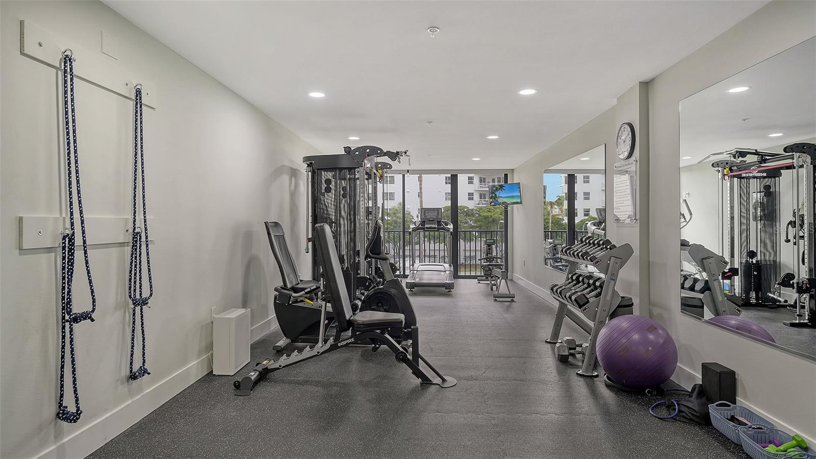 11 SUNSET DR #303, SARASOTA, FL, 34236