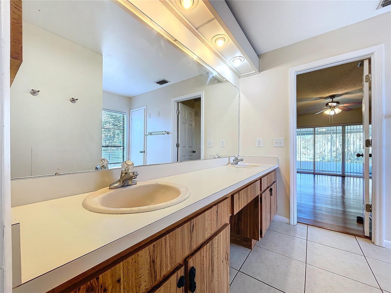 808 SMITH BAY DR, BRANDON, FL, 33510