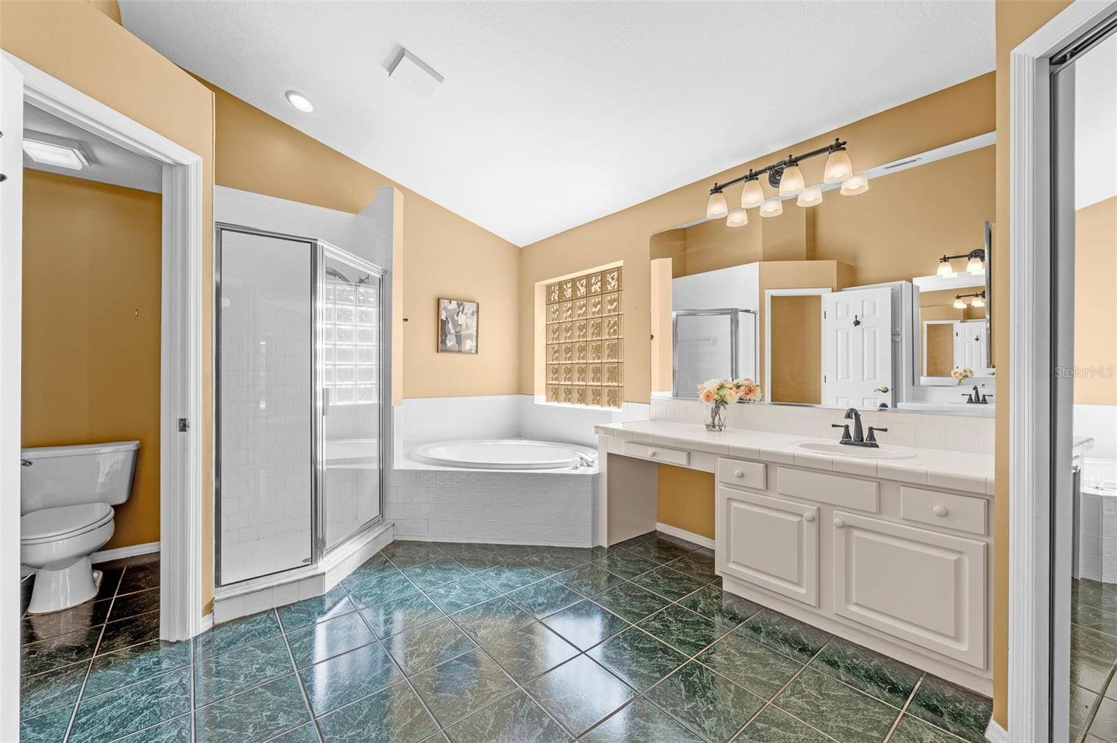 18908 FAIRWOOD CT, TAMPA, FL, 33647