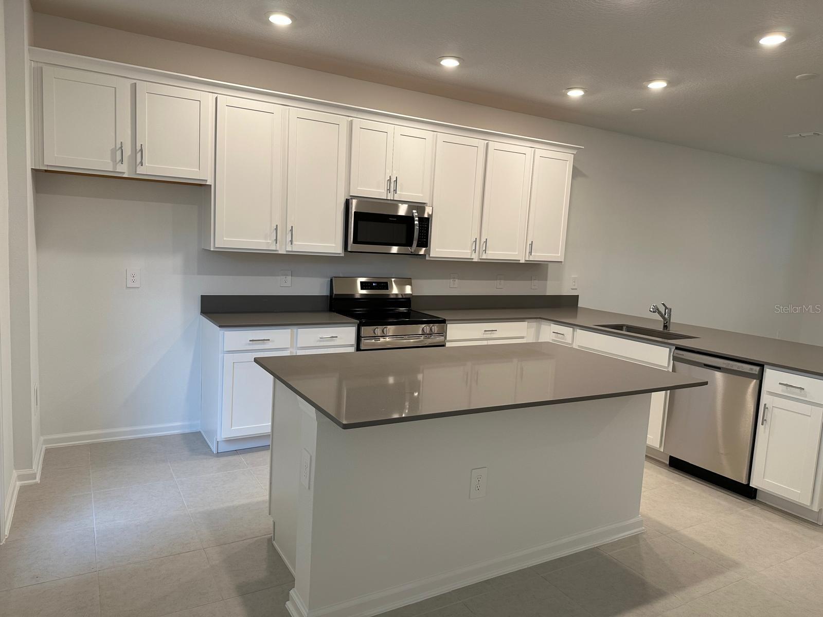 2012 TOHOQUA BLVD, KISSIMMEE, FL, 34744